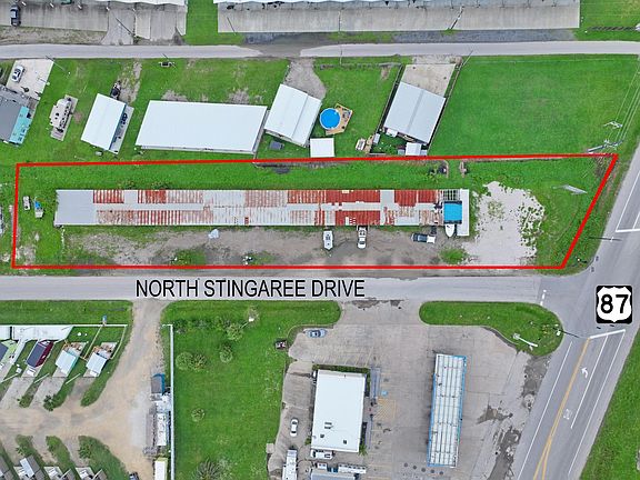 3rd image of 1012 N Stingaree Dr