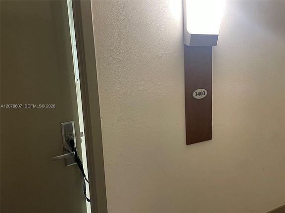 5th image of 1750 N Bayshore Dr #3403