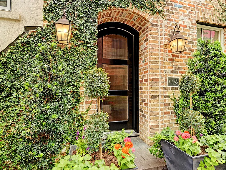 1152 Mosaico Ln — Photo 2