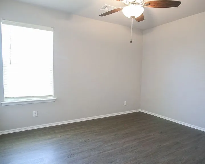 5309 Nassau Ave — Photo 22