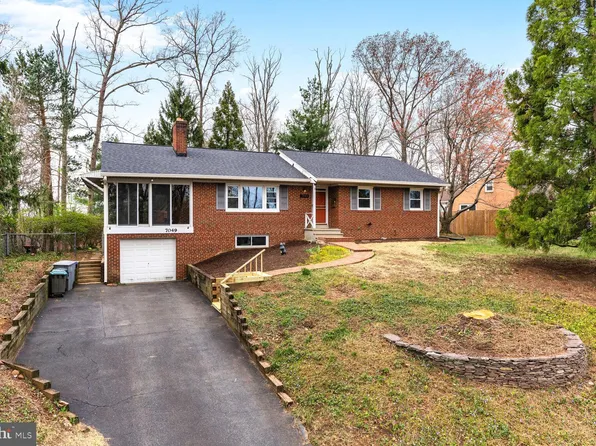7049 Cindy Ln, Annandale, VA 22003