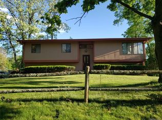 2 Harmony Rd, Spring Valley, NY 10977