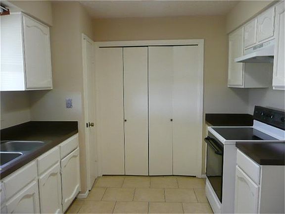 3rd image of 14247 Montaigne Dr