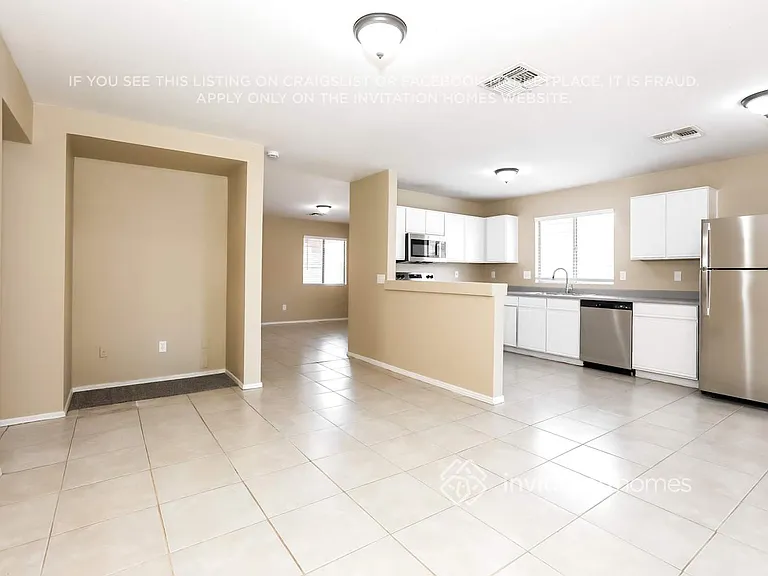 10465 E Azalea Ave — Photo 8
