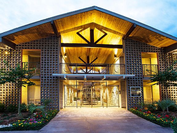 Marquee Uptown - #1 Rated Community in Uptown Galleria