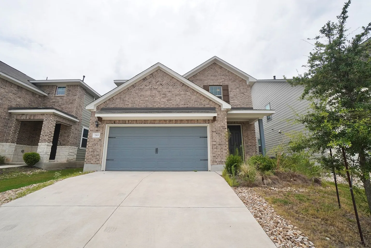 4 Bedroom, 2.5 Bathroom Home with 2-Car Garage in Leander! — Photo 1
