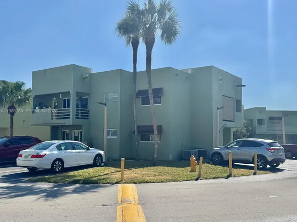 11163 NW 7th St APT 204-19, Miami, FL 33172