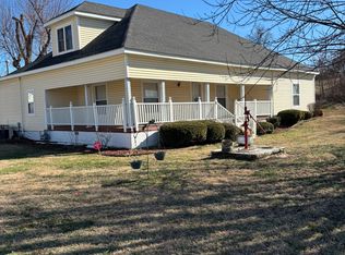 868 N Main St, Cave Springs, AR 72718