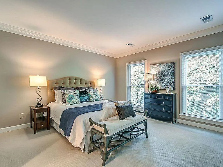 3051 Woodlawn Dr — Photo 18