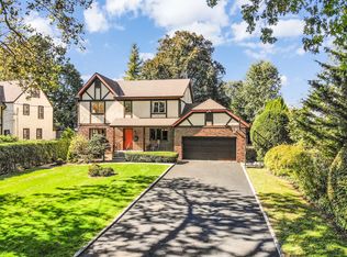 11 Seymour Pl, White Plains, NY 10605