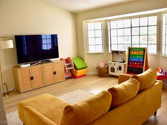 3rd image of 9313 Ricardo Ln