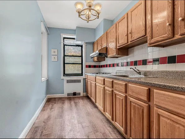 69-40 Yellowstone Boulevard image 15 of 21