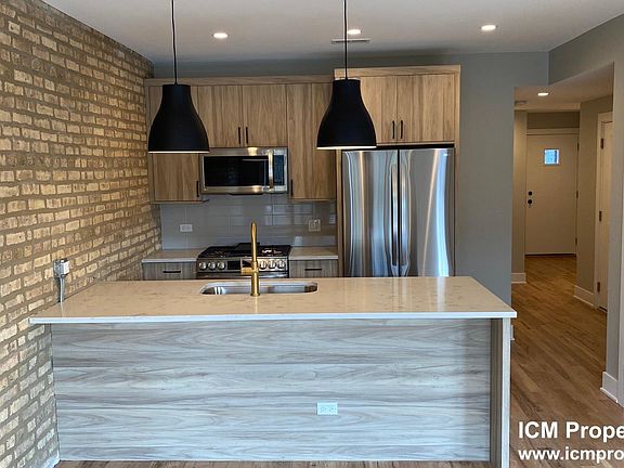 3rd image of 2545 N Campbell Ave #2F