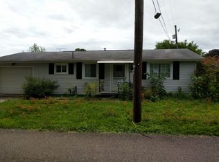638 11th Dr NW, New Philadelphia, OH 44663