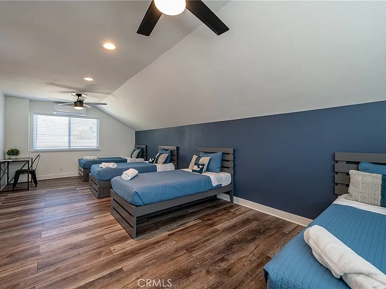 409 W Sierra Dr — Photo 13