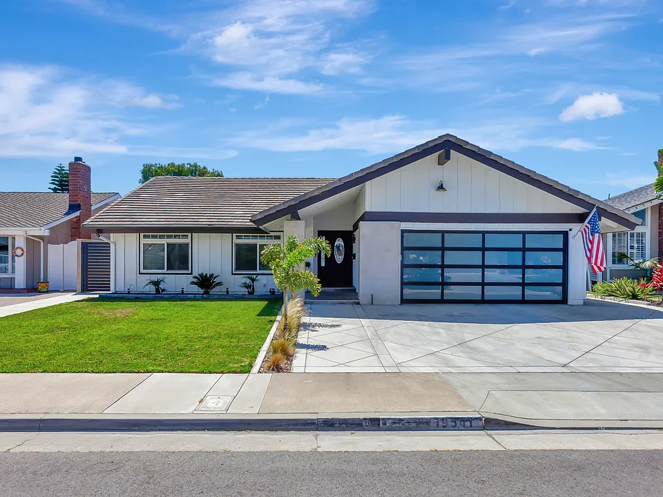 19541 Helena Cir
