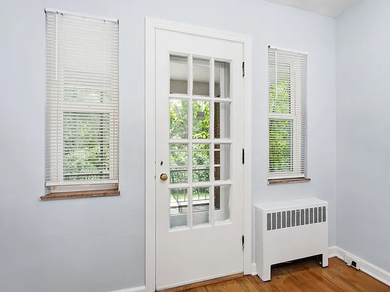3524 Hazelwood Ave #1 — Photo 31