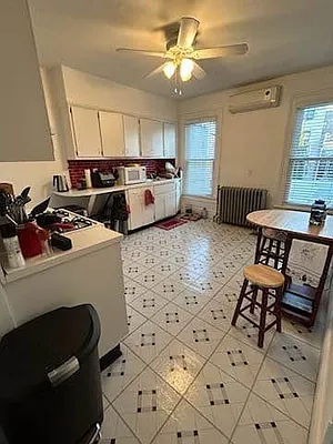 Rented by PRIVATE HOMES REALTY LLC | media 7