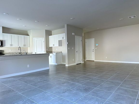 4th image of 8378 S Miller Ln