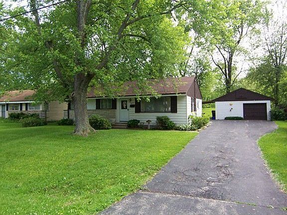 2nd image of 16397 W Des Plaines Dr