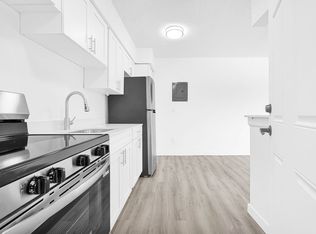 12085 W Dixie Hwy #209, Miami, FL 33161