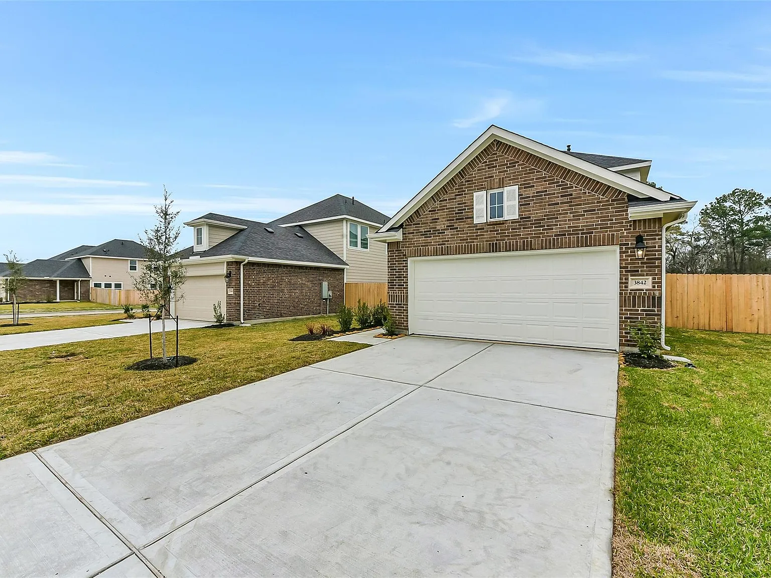 3 bed, 2.5 bath, 1485 sqft, $2,250 — Photo 3