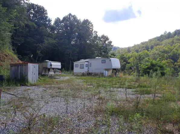 231 Costner Rd, Cosby, TN 37722