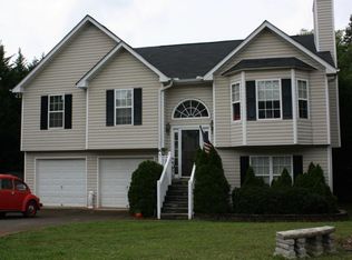 35 Kingston Pointe Dr, Kingston, GA 30145