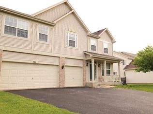 524 W Caldwell Dr, Round Lake, IL