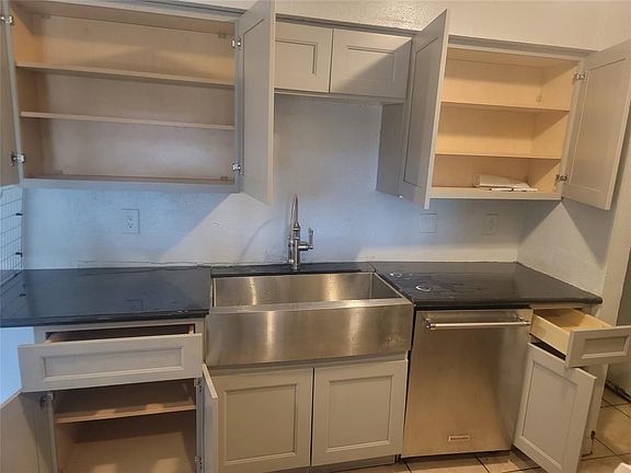 4th image of 8034 Antoine Dr APT 130