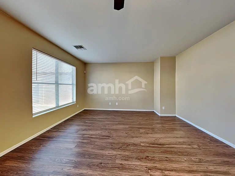 3708 S 100th Gln — Photo 5