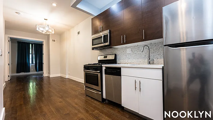 Rented by Nooklyn NYC LLC | media 21