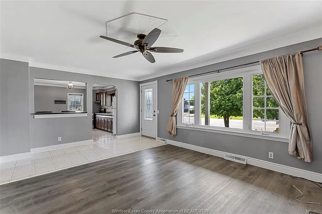 3 bed, $2,499 — Photo 3