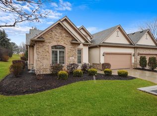 19 Laughry Ln, Palos Park, IL 60464
