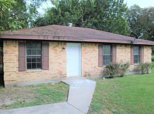 804 Monvil St, Navasota, TX 77868