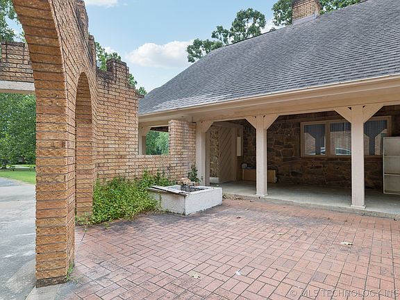 3rd image of 3 Beckman Rd