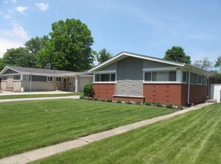 2610 William Ave, Glenview, IL 60025