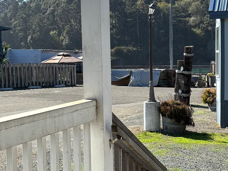 N Harbor Dr — Photo 3