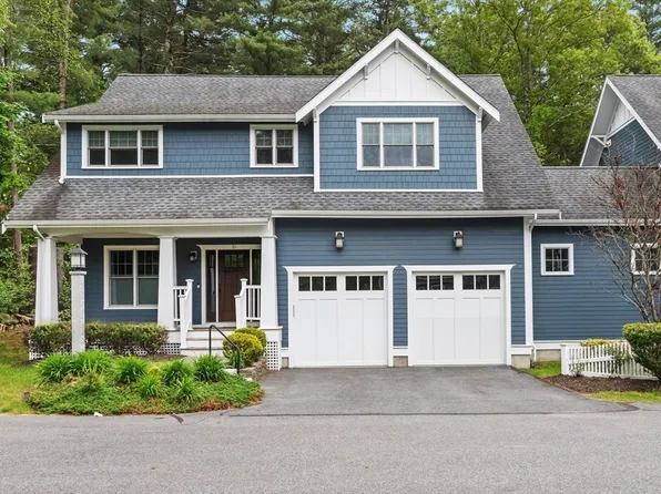15 Village Ln #15, Wayland, MA 01778