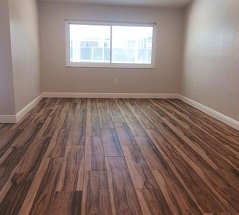 5th image of 12645 97th St