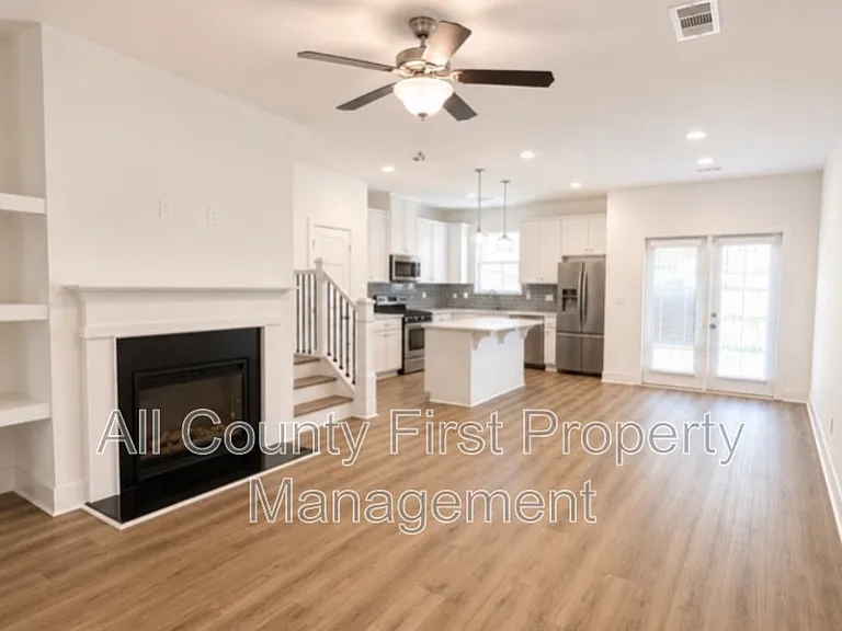5788 Calle Vista Dr — Photo 2
