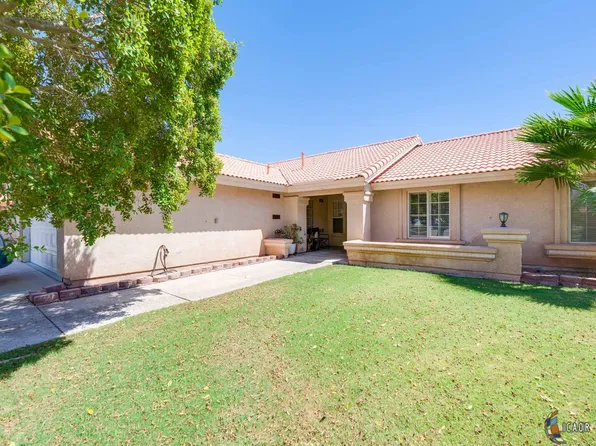 572 Larkspur Ln, Imperial, CA 92251