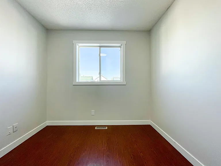 70 Martinbrook Line NE #UPPER — Photo 12