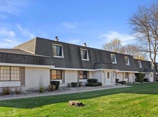 20155 Independence Dr UNIT D, Brookfield, WI 53045