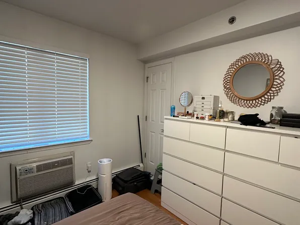 22-14 Astoria Boulevard image 12 of 14