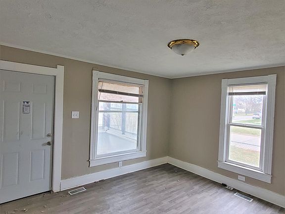 2nd image of 1328 Avenue B