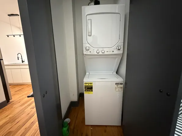 568 Communipaw Avenue image 6 of 25