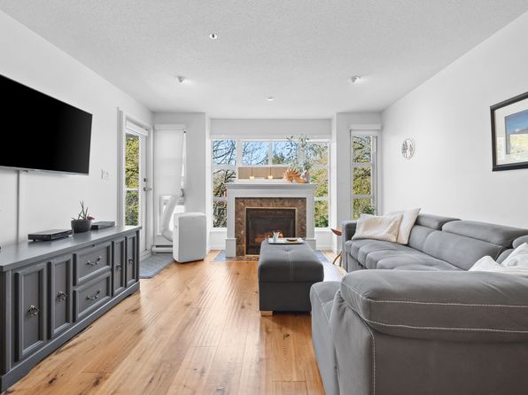 8728 SW Marine Dr #301, Vancouver, BC V6P 6A4