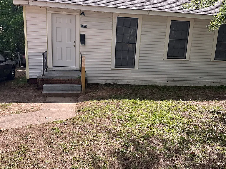 1809 Jenkins Ave — Photo 12