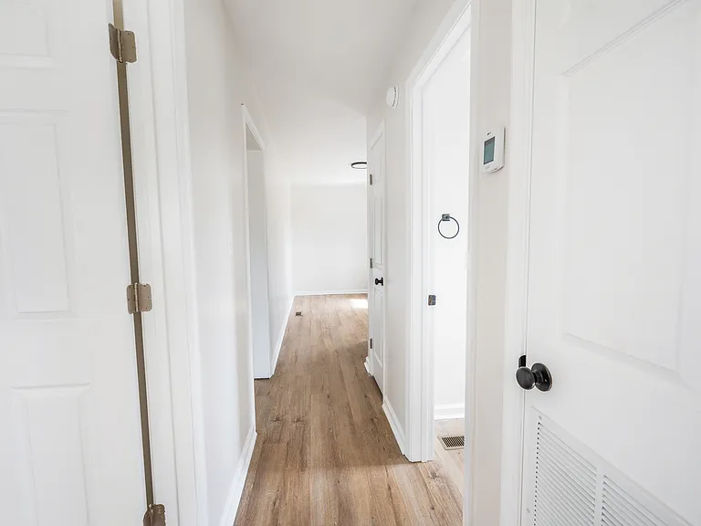 242 Newcomb Dr — Photo 12